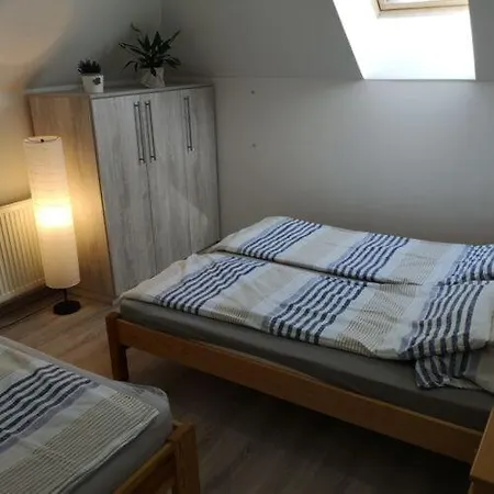 Habitación en casa particular Fine Apartman Balatonlelle